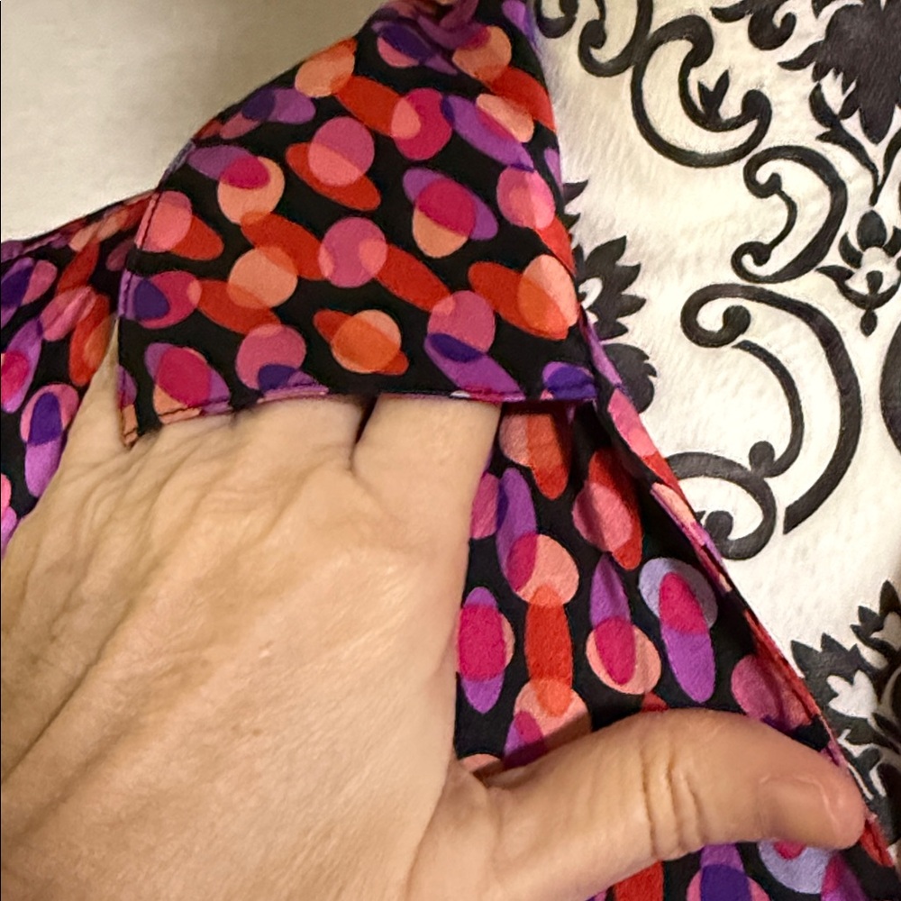 I.E. Colorful 100% Silk Blouse with colorful dotted long sleeve button down EUC - Picture 3 of 13